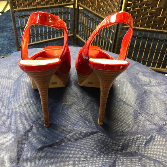 Jessica Simpson patent leather red heels - Picture 4 of 4